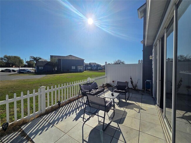 Building Photo - 803 Caribbean Dr