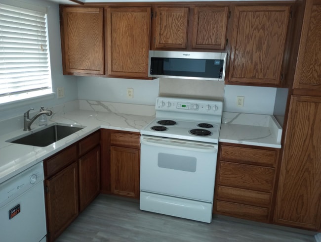 Building Photo - 7106 E Briarwood Dr