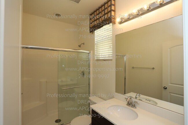 Building Photo - 509 S Trident St