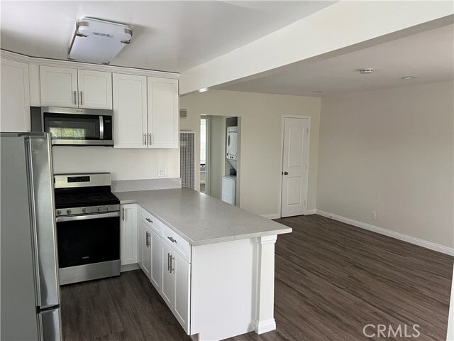 Building Photo - 670 S 2nd Ave