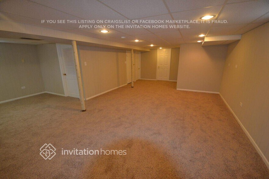 Building Photo - 2403 Lincoln St