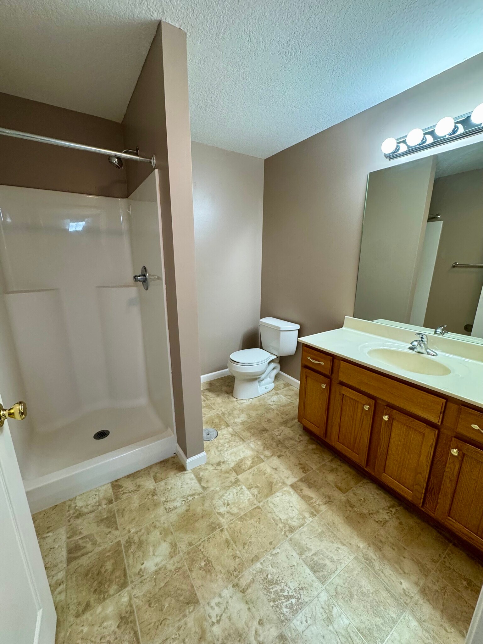 Building Photo - 3054 Cherrywood Dr