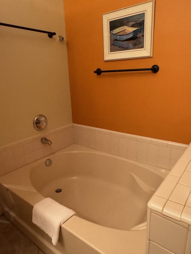 Building Photo - 5 Augusta Ct