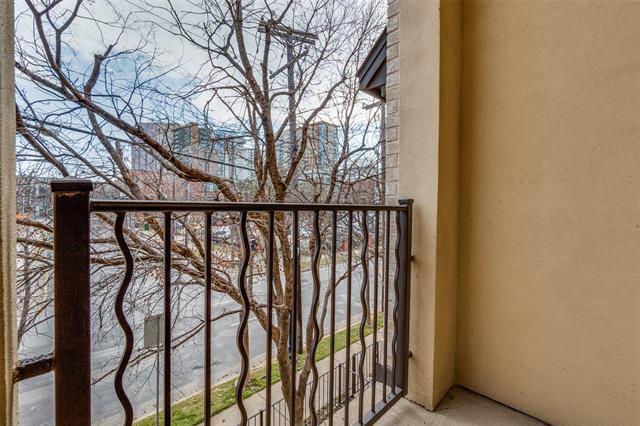 Building Photo - 3835 Cole Ave