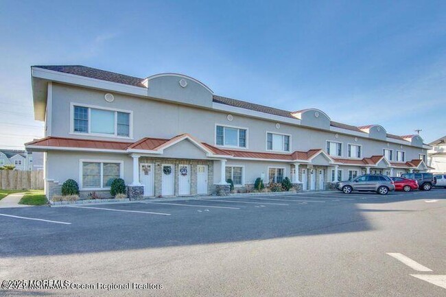Primary Photo - 1488 Ocean Ave