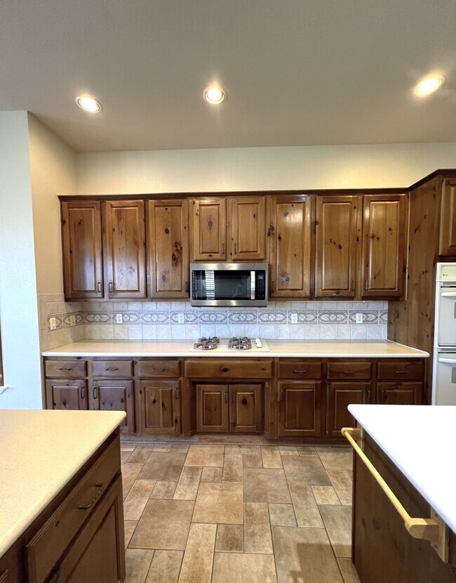 Building Photo - 106 Morning Glory Cir