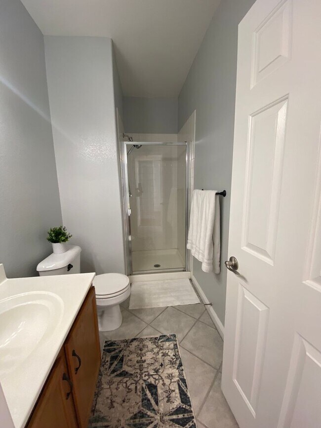 Building Photo - 4 Bedroom Home in Summerlin with Pool