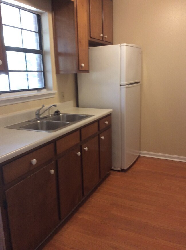 Building Photo - Duplex for Rent