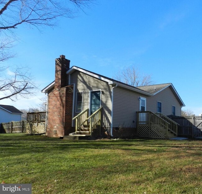 Building Photo - 206 Gerber Dr