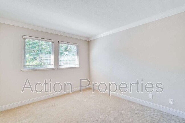 Building Photo - 241 Granada Park Cir