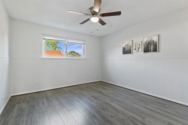 Building Photo - 2324 Shadowdale Dr