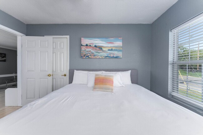 Building Photo - 1802 Morgan Ave