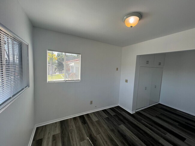 Building Photo - 2609 E Wall St