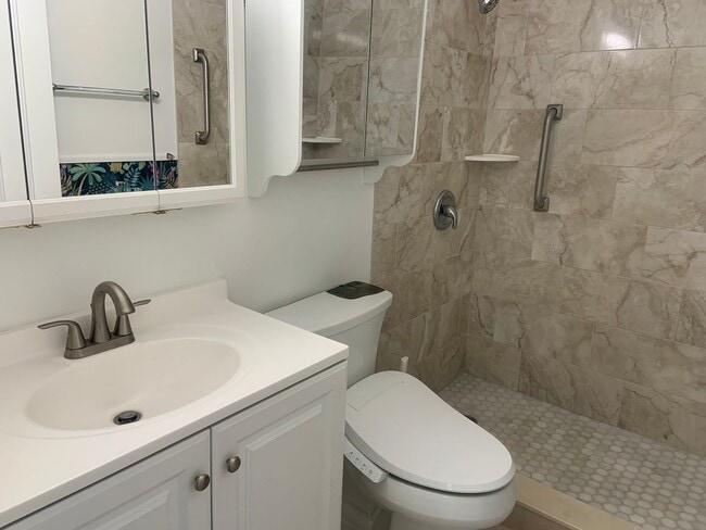 Building Photo - Coquina Key Condo