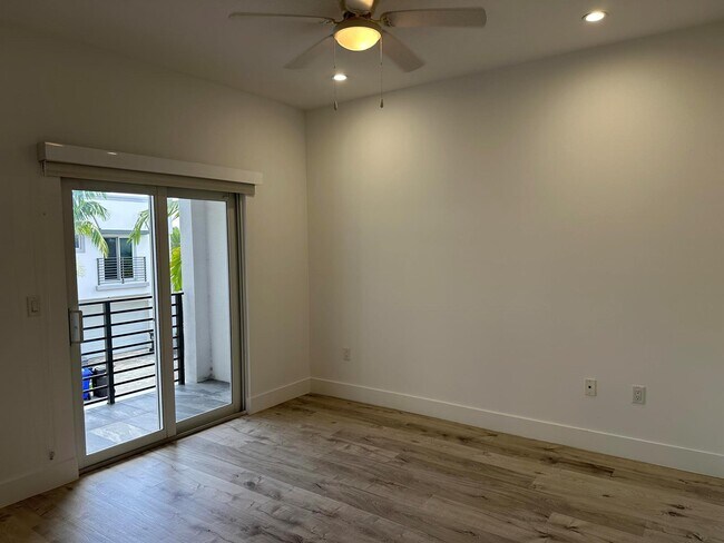 Building Photo - Northeast 17th Avenue, Fort Lauderdale, FL 33304 - 2 BR 2.5 BA townhouse