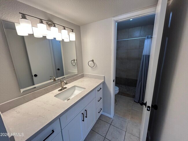 Building Photo - 6711 W Osborn Rd