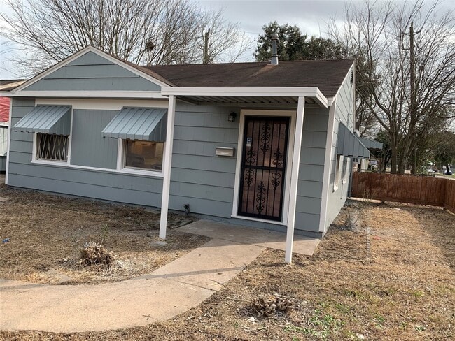 Building Photo - 3002 Carter St