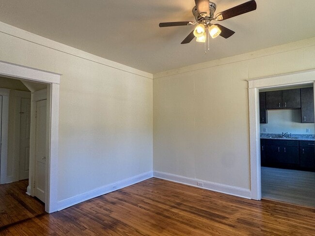 Building Photo - 1014 Hamilton Ave