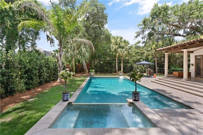 Building Photo - 305 Hawkins Island Dr