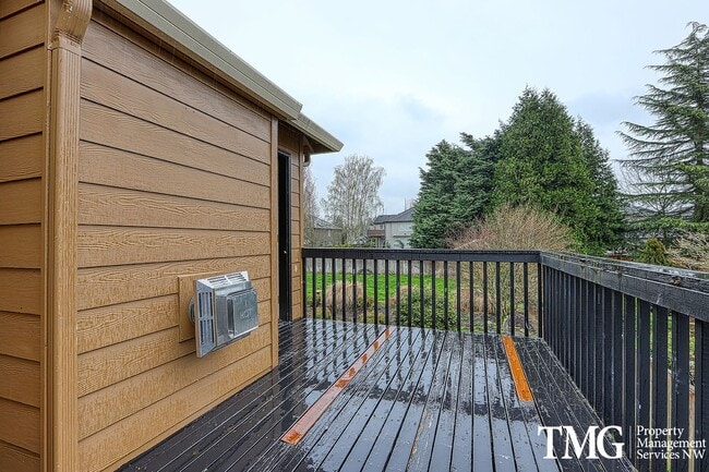 Building Photo - Stunning Home in Sought-After Ashley Heights!