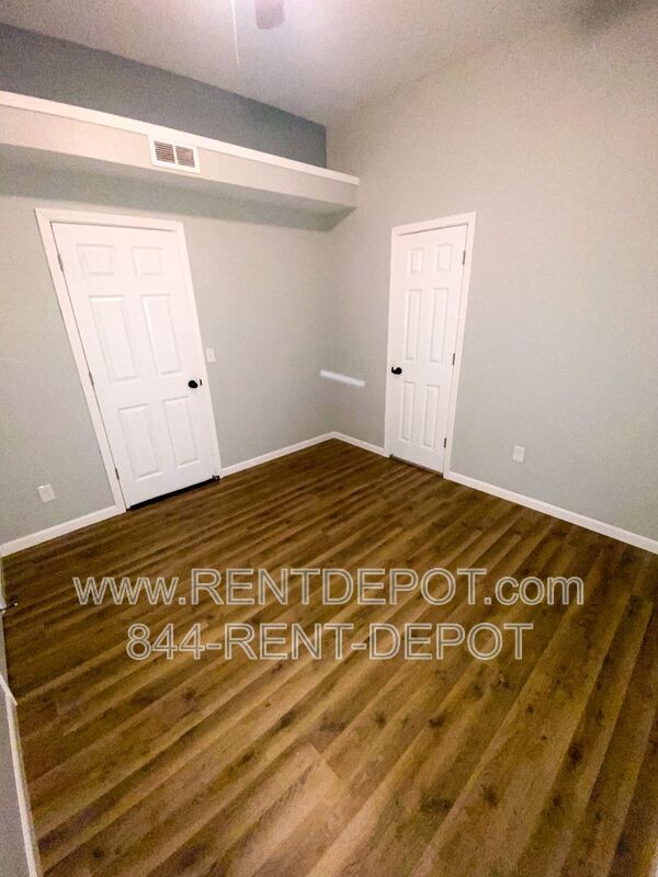 Building Photo - 112 S Lincoln Park Dr