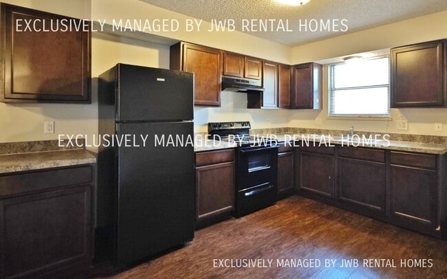 Building Photo - 2654B Carmel Ct