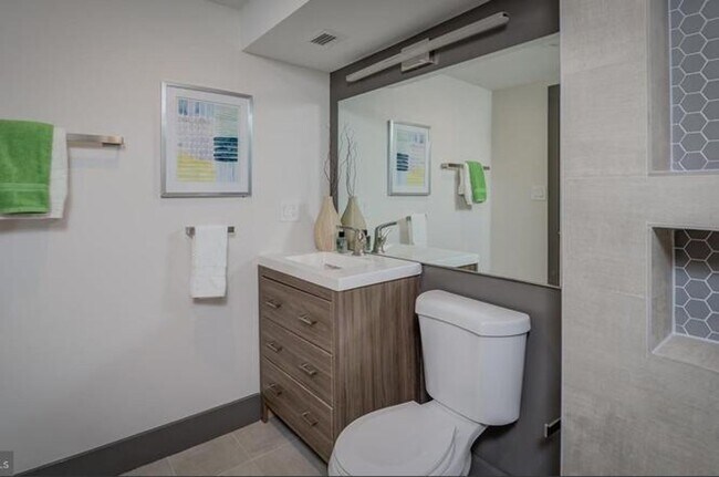 Building Photo - Experience stunning design and modern finishes in Columbia Heights!