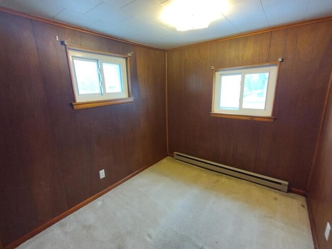 Building Photo - 126 4th St SW