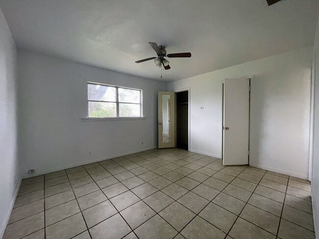 Building Photo - Texas-Style Charm and Comfort – 3-Bed, 2-Bath Rental in Snyder!