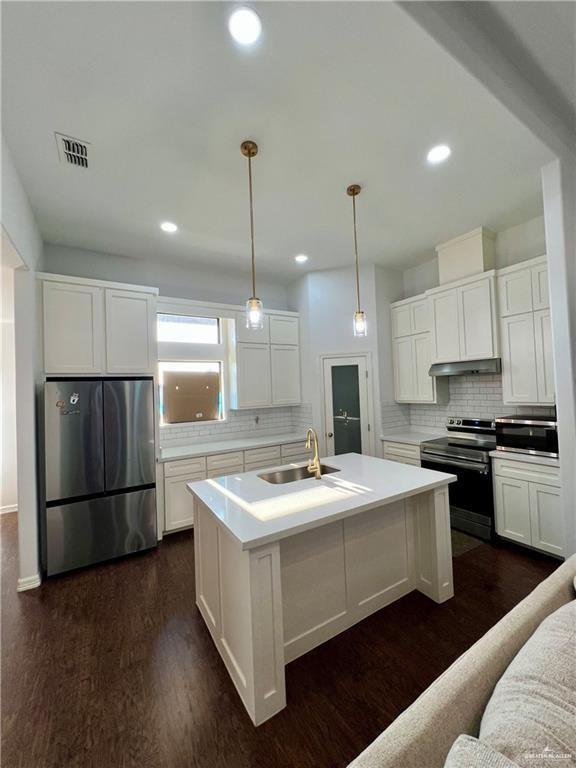 Building Photo - 19 N Sugar Bear Dr