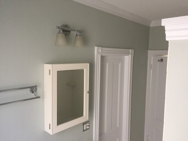 Building Photo - 26 North St