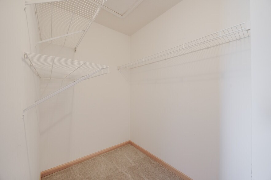 Building Photo - 3906 Sandstone Cir