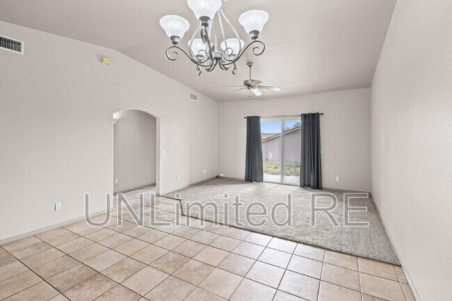 Building Photo - 2470 Constellation Dr