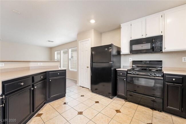 Building Photo - 124 La Padania Ave