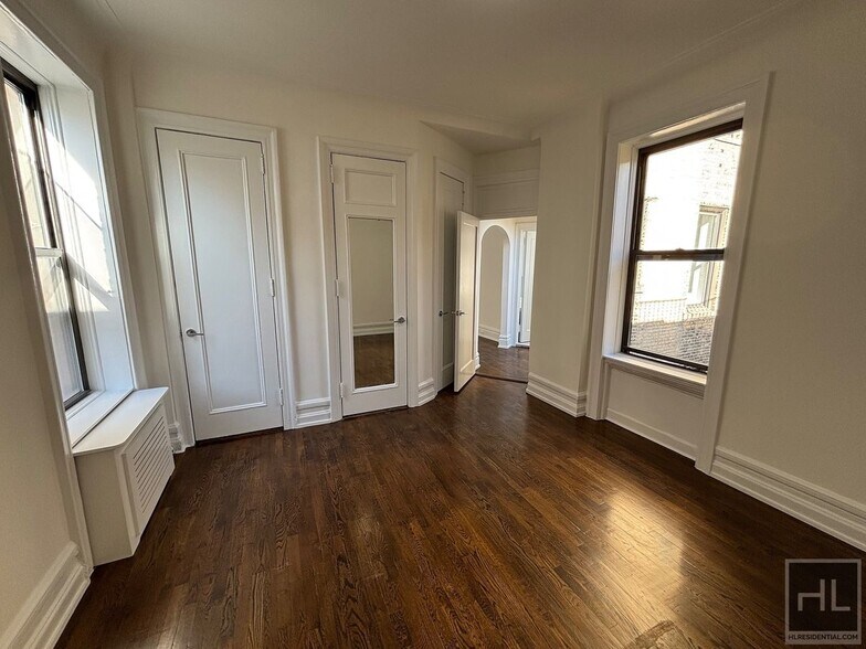 Building Photo - WEST 72 STREET