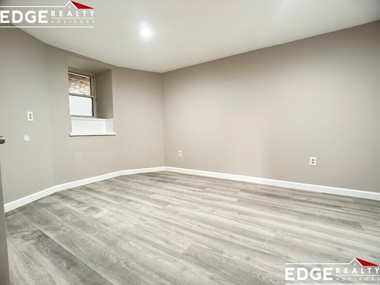 Building Photo - 28 Long Ave