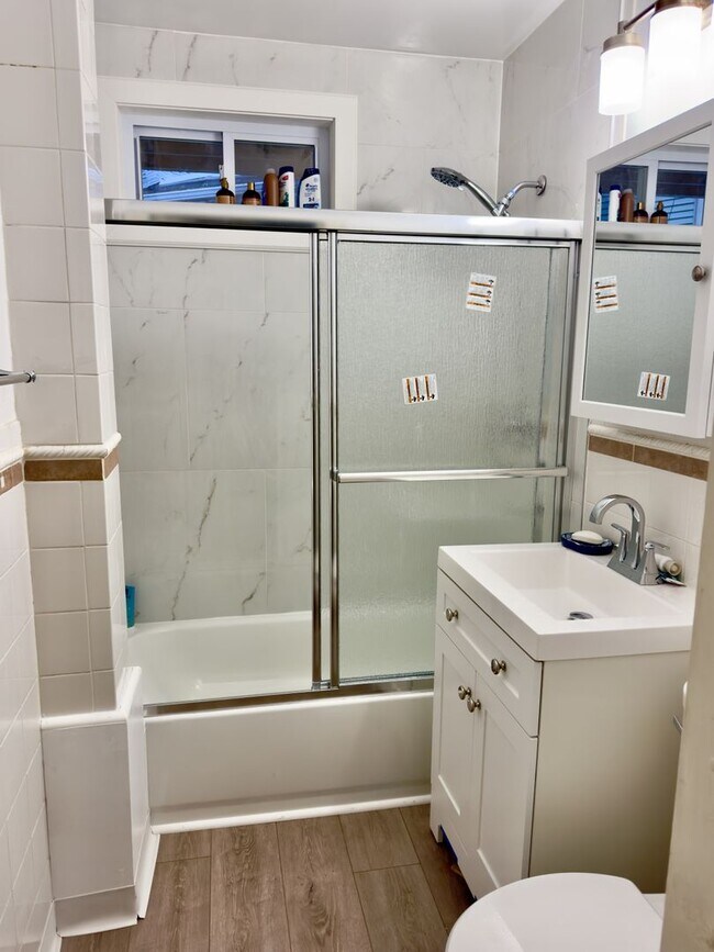 Building Photo - Spacious 4-Bedroom in Mission Hill | In-Unit Laundry | Available 9/1