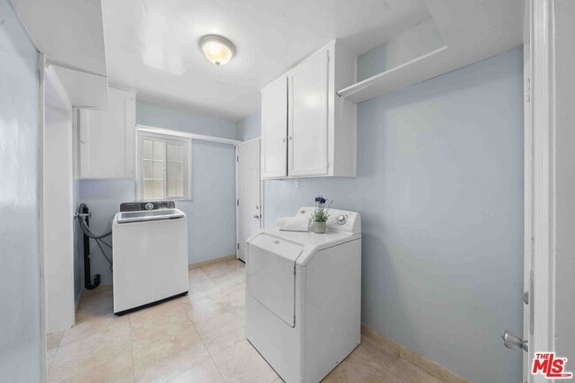 Building Photo - 865 S Lucerne Blvd