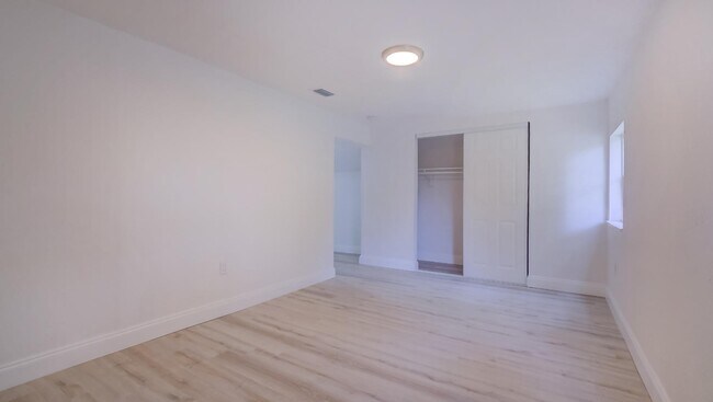 Building Photo - 790 NW 64th St