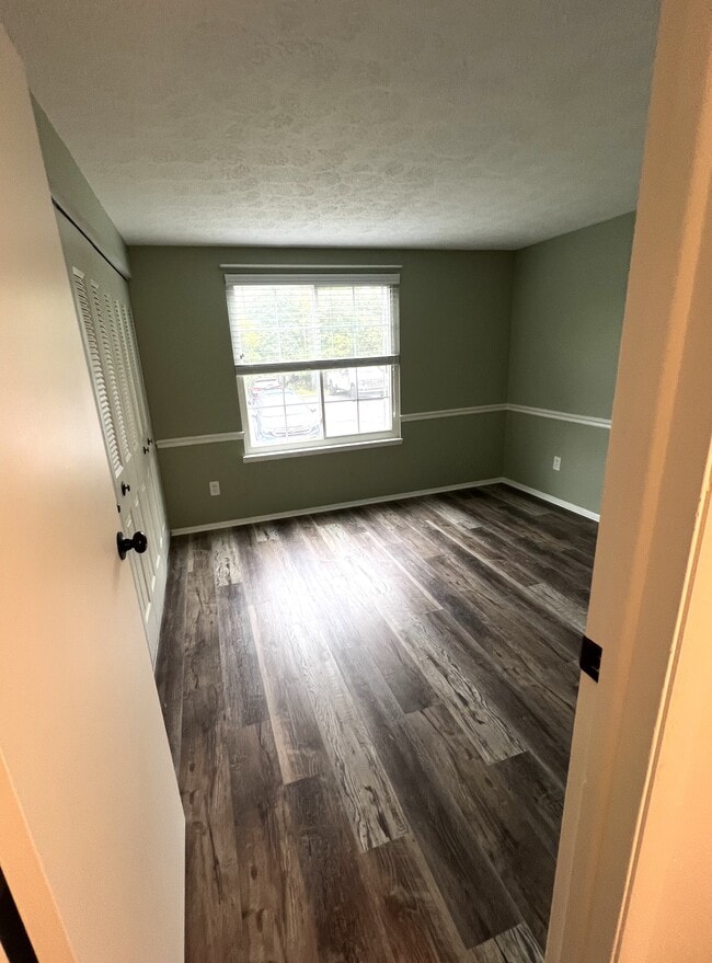 Building Photo - 1630 Jefferson Ridge Dr