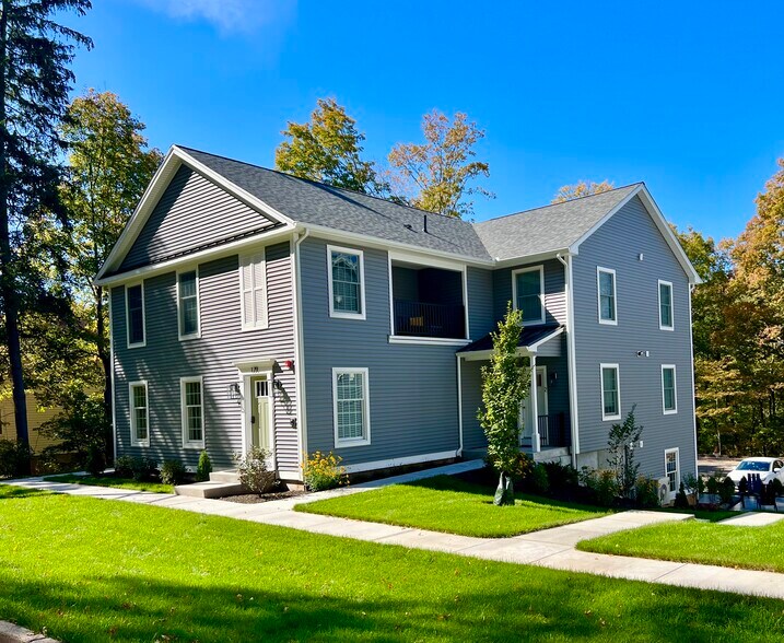 Building Photo - 179 Butternut St