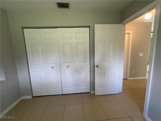 Building Photo - 411 Willard Ave