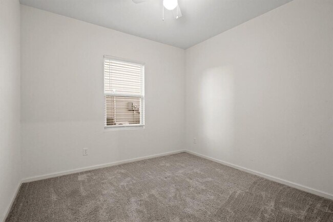 Building Photo - 6306 Highland Trl Dr