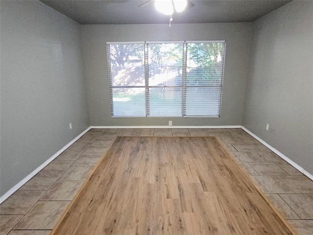 Building Photo - 3813 Waxwing Cir S