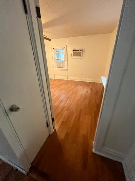 Building Photo - 485 Hillside Ave