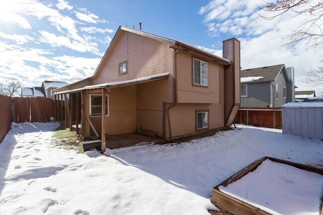 Building Photo - Great Home! Conveniently Located Home Off the Powers Corridor