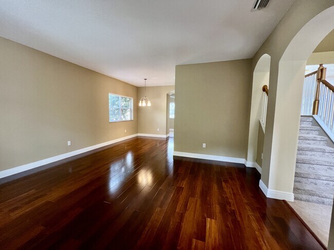 Building Photo - 10904 Summerton Dr