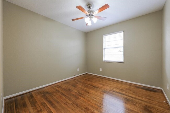 Building Photo - 4139 Lumberdale Rd