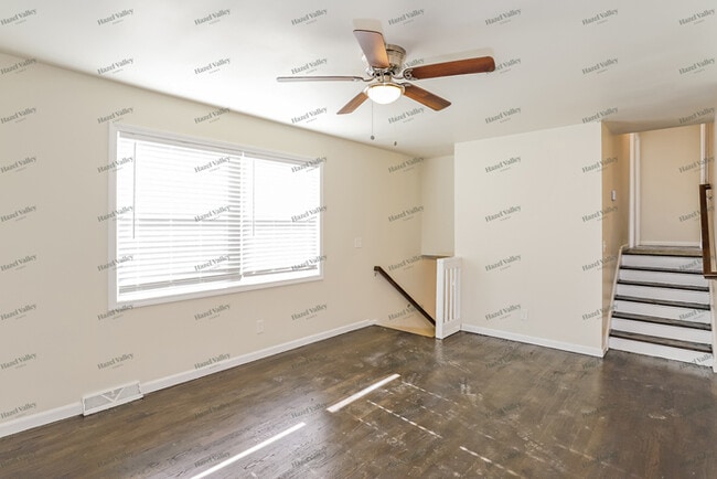 Building Photo - 8040 NE San Rafael Dr