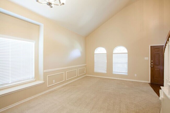 Building Photo - 13856 Fall Harvest Dr